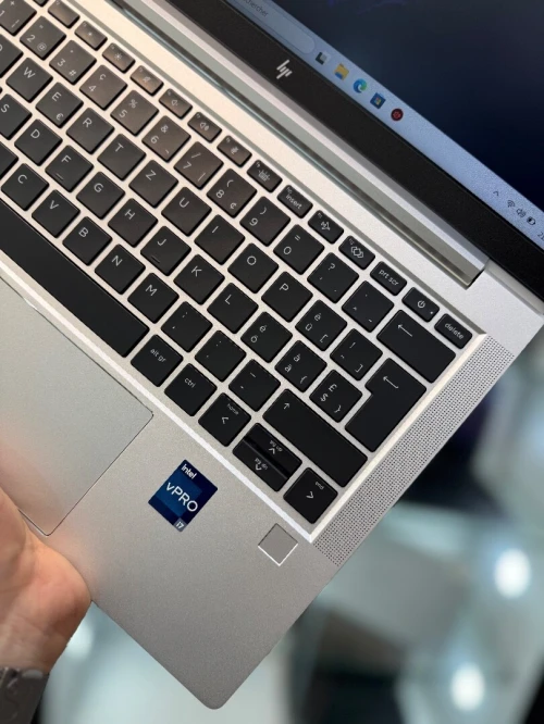 HP EliteBook 630 G10 FHD - i7 1365U - 16Go - 512Go - Intel UHD Graphics