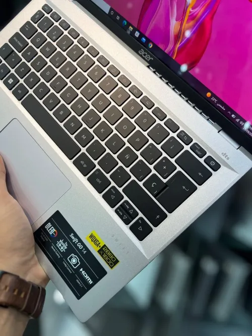 Acer Swift Go 14 OLED 2K - i7 1355U - 16Go - 512Go - Intel Iris Xe Graphics 