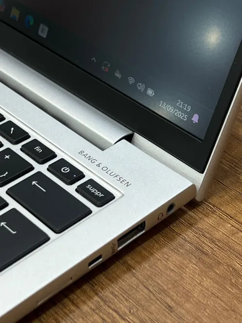 HP EliteBook 830 G10 FHD - i5 1345U - 16Go - 256Go - Intel Iris Xe Graphics 