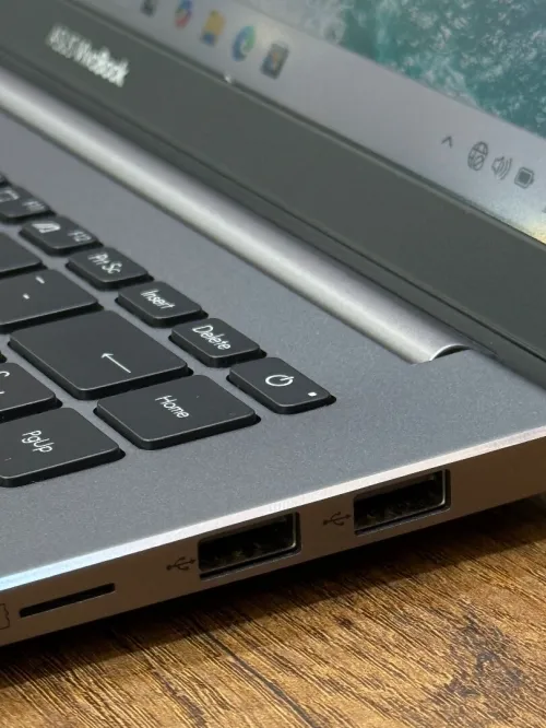 Asus VivoBook X415E - i5 1135G7 - 8Go - 512Go - Intel Iris Xe Graphics