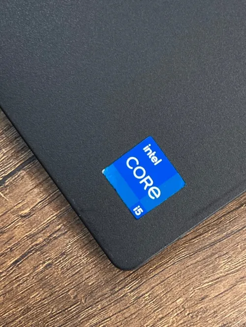 Dell Latitude 3520 FHD - i5 1135G7 - 8Go - 256Go - Intel Iris Xe Graphics 