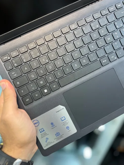 Dell Inspiron 3520 - i7 1255U - 16Go - 512Go - Intel Iris Xe Graphics 