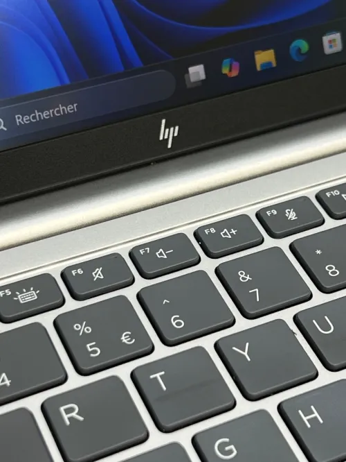 HP EliteBook 830 G11 - Intel Ultra 5 125U - 16Go - 512Go - Intel Graphics 