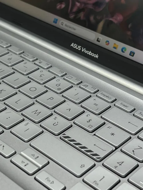 Asus VivoBook 17X FHD - Ryzen 5 7430U - 16Go - 1To SSD - AMD Radeon Graphics 