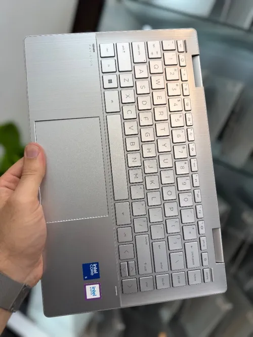 HP Pavilion 360 - Intel Core 5 120U - 16Go Ram - 1To SSD - Intel Graphics