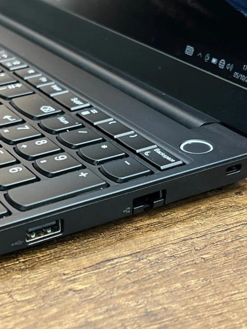 Lenovo ThinkPad E15 - i5 1135G7 - 8Go - 256Go - Intel Iris Xe Graphics 