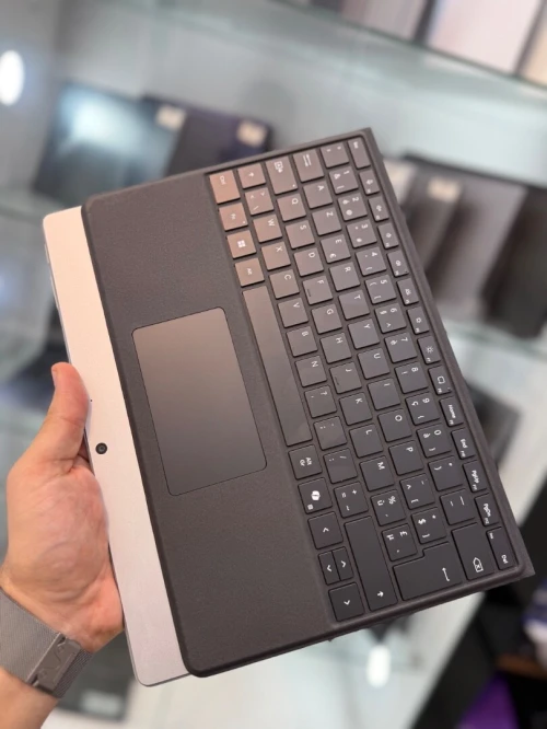 Microsoft SurFace PRO 10 - Ultra 5 125U - 8Go Ram - 256Go SSD - Intel Graphics