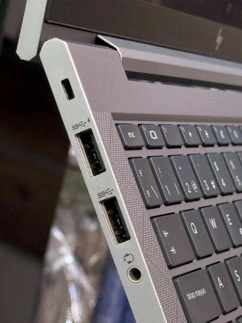 HP Zbook FireFly 14 FHD - i5 1135G7 - 16Go Ram - 512Go SSD - Intel Iris Xe Graphics
