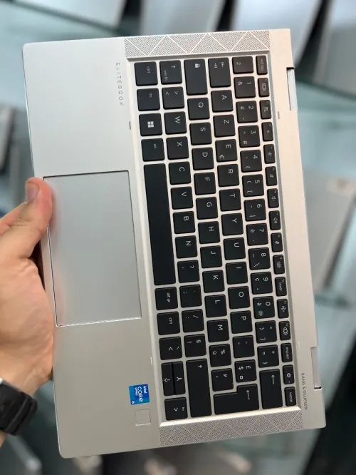 HP EliteBook 830 G8 X360 - i5 1145G7 - 16Go - 512Go - Intel Iris Xe Graphics 