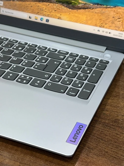 Lenovo IdeaPad 1 FHD - Ryzen 5 5500U - 8Gb Ram - 512Gb - AMD Radeon Graphics 