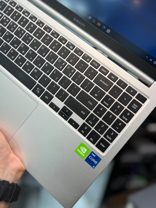 Samsung Galaxy Book i5 1135G7 - 8Go - 256Go - Nvidia MX450 2Go