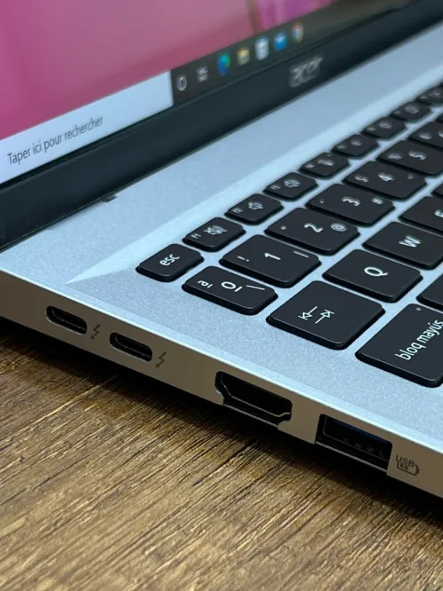 Acer Swift Go 14 OLED 2K - i7 1355U - 16Go - 512Go - Intel Iris Xe Graphics 