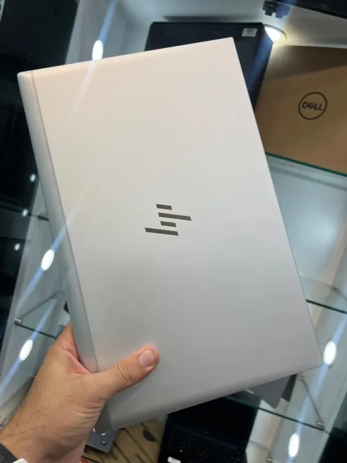 HP EliteBook 855 G8 - Ryzen 3 Pro 5650U - 8Go - 256Go - AMD Radeon Graphics 
