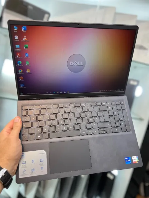 Dell Inspiron 3520 - i7 1255U - 16Go - 512Go - Intel Iris Xe Graphics 