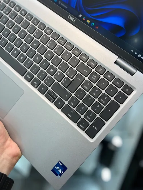 Dell Latitude 5540 FHD - i7 1365U - 32Go - 512Go - Intel UHD Graphics