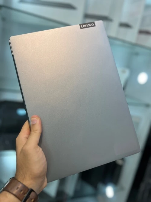 Lenovo IdeaPad S520 - Ryzen 7 3700U - 8Go - 512Ssd - AMD Vega 10 Graphics