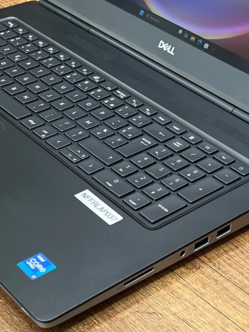 Dell Precision 7760 - i7 11850H - 32Go - 512Go - Intel Iris Xe Graphics 