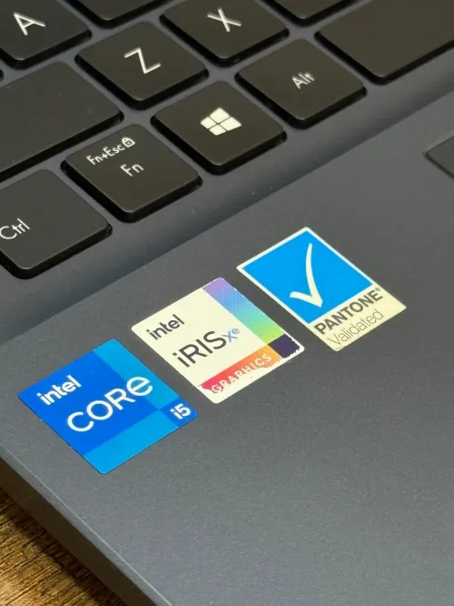 Asus VivoBool OLED - i5 11300H - 8Go - 256Go SSD - Intel Iris Xe Graphics 