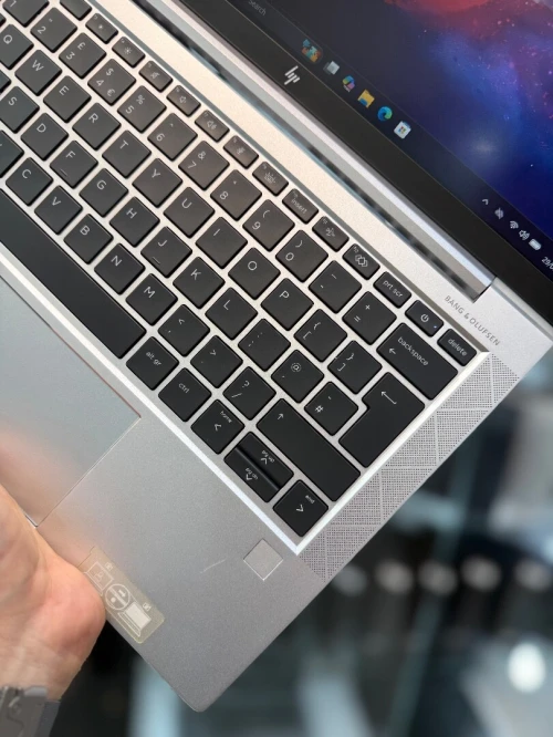 HP EliteBook 835 G8 Tactile - Ryzen Pro 5650U - 8Go - 256Gon- Radeon Graphics