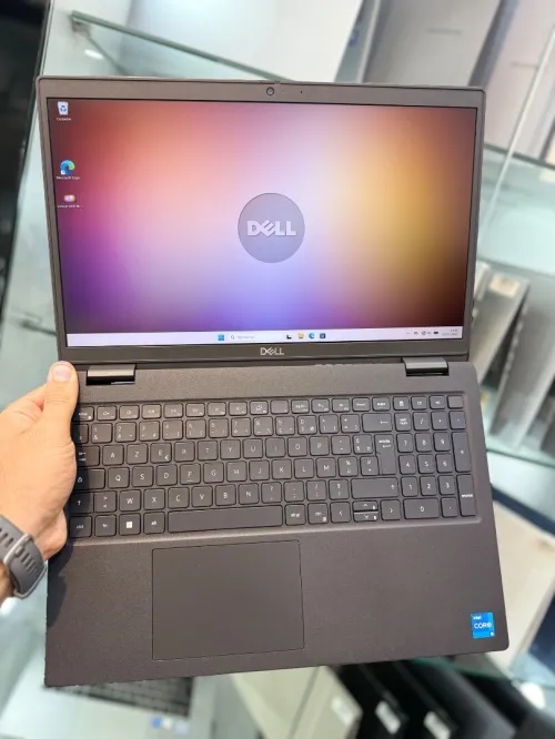 Dell Latitude 3520 - i5 1135G7 - 8Go RAM - 256Go SSD - Intel Iris Xe Graphics