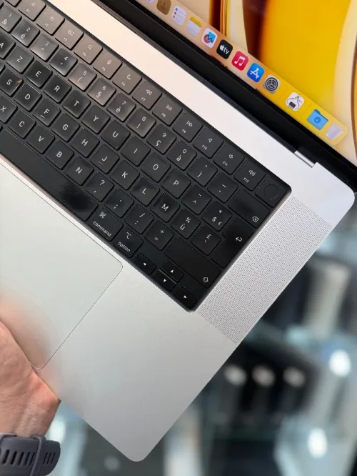 MacBook Pro 2021 16" M1 Pro - 16Go Ram - 1To SSD