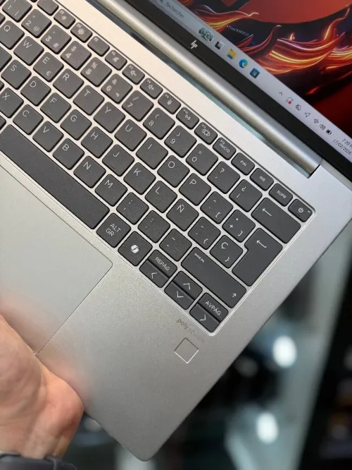 HP EliteBook 645 G11 - Ryzen 5 Pro 7535u - 16Go Ram - 256Go SSD - AMD Radeon Graphics