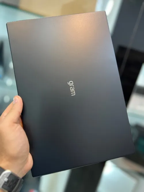 LG GRAM OLED - i5 1135G7 - 16Go - 512Go - Intel Iris Xe Graphics
