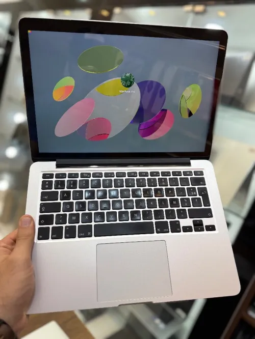 MacBook Pro 2015 i5 8Go 256Go - Intel UHD Graphics