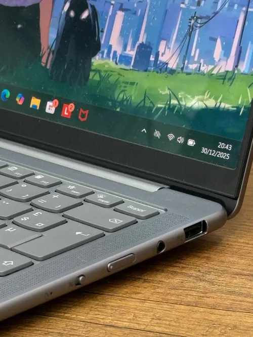 Lenovo Yoga Slim 7i OLED - Ultra 7 155H - 16Go - 512Go - Intel ARC Graphics
