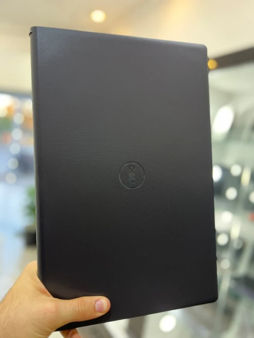 Dell Vostro 15 3520 FHD, i5 1135G7 - 8Gb Ram - 256Gb SSD - Intel Iris Xe Graphics 