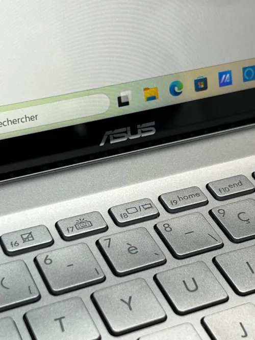 Asus ZenBook Flip 15.6" Rotatif, Ryzen 7 5700U - 8Gb Ram - 256Gb SSD - Nvidia GeForce MX450