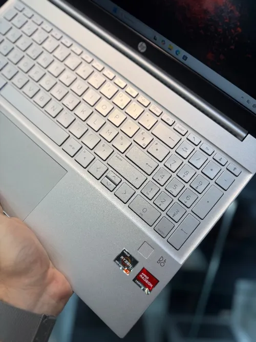 HP PAVILIONS 15 FHD - Ryzen 7 5700U - 16Go - 512Go - AMD Radeon Graphics