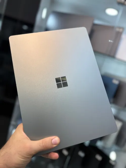 Microsoft SurFace Laptop 5 13.5" 2K Tactile - i5 1235U - 16Go - 256Go - Intel Iris Xe