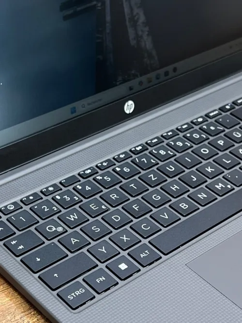 HP Laptop 250 G10 FHD - Ryzen 5 7530U - 16Go - 512Go - AMD Radeon Graphics 