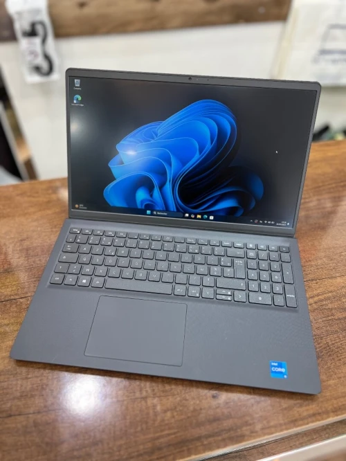 Dell Vostro 15 FHD - i5 1135G7 - 8Gb - 256Gb - Intel Iris Xe Graphics 