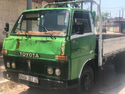 Toyota Bu30 1983