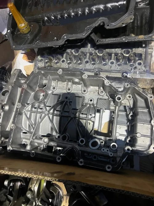 Pièces moteur 2l TDI 122 ch 0.5L