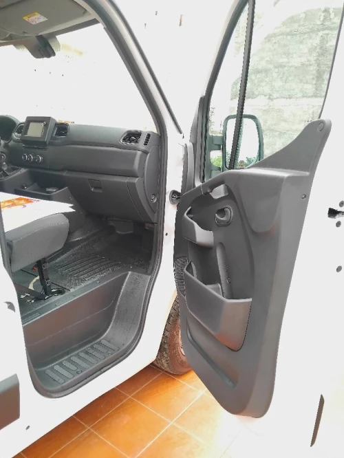 Renault MASTER 2025