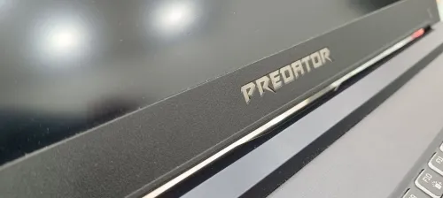 Predator Helios 300