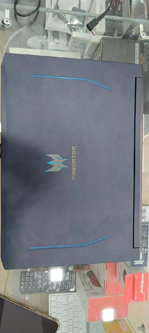 Predator Helios 300