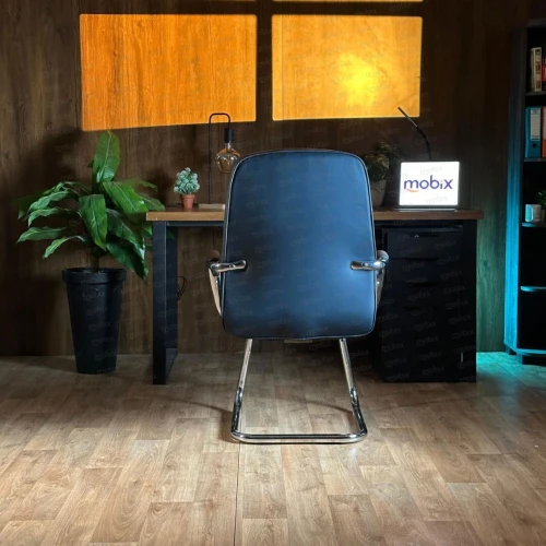 Chaise STELLAR administrative moderne et pratique PDG en simili cuir de la marque mobixdz
