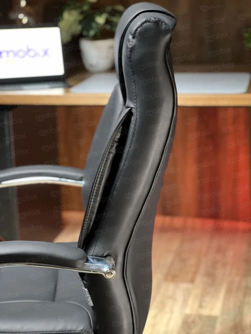 Chaise bureau PDG CIRTA visiteur noir en simili cuir de la marque MOBIX-DZ