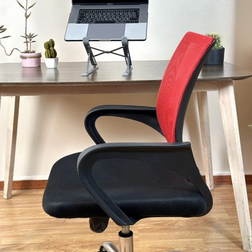 Chaise opérateur couleur rouge ergonomique de la marque Mobix dz