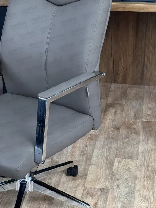 Chaise de bureau opérateur AKAR de la marque Mobix dz