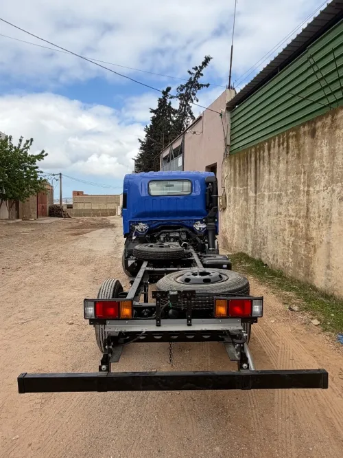 Isuzu NPR 2026