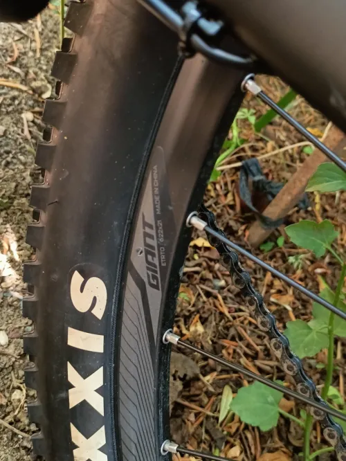 Vélo électrique française giant Talon E+2