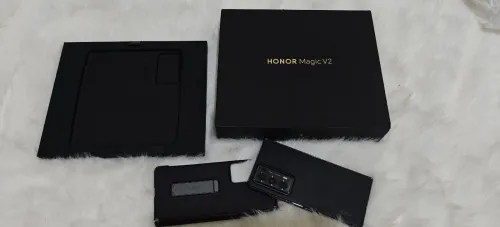 Honor Magic v2