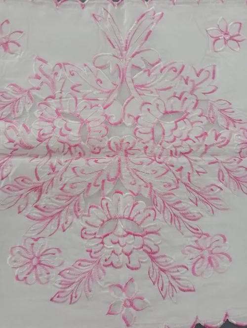 Parure de draps de lit traditionnelle avec broderie
