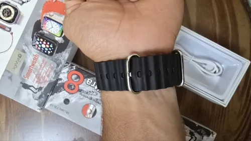 4 montres SmartWatch