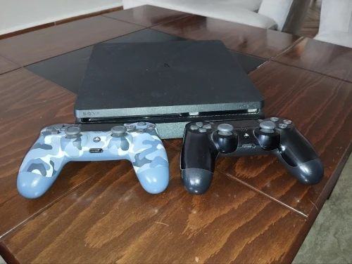 PlayStation 4 slim